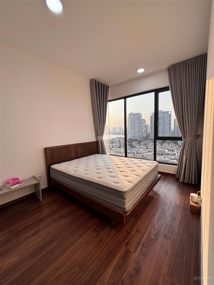 Bán căn góc 2pn view sông q1, trục căn hiếm, giá chỉ 8,5 tỷ bao hết thuế phí  one verandah