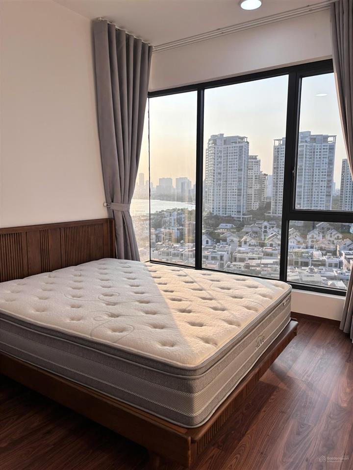 Bán căn góc 2pn view sông q1, trục căn hiếm, giá chỉ 8,5 tỷ bao hết thuế phí  one verandah