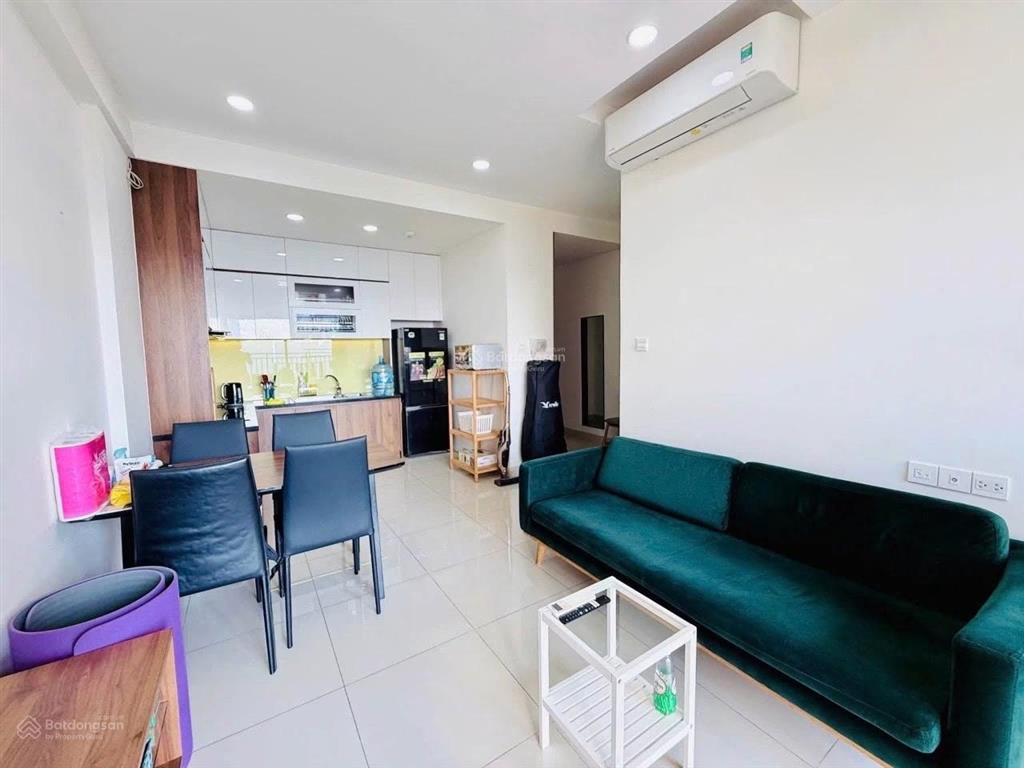 Sổ hồng sẵn  bán nhanh căn 2pn, tháp trung tâm giá chỉ 6.8 tỷ  the sun avenue