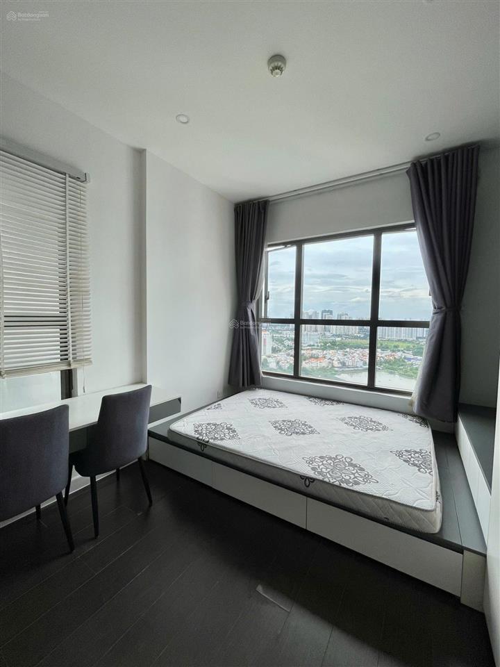 Cho thuê 3pn full nội thất đẹp, lầu cao view sông thoáng mát  the sun avenue giá tốt 22 triệu/th