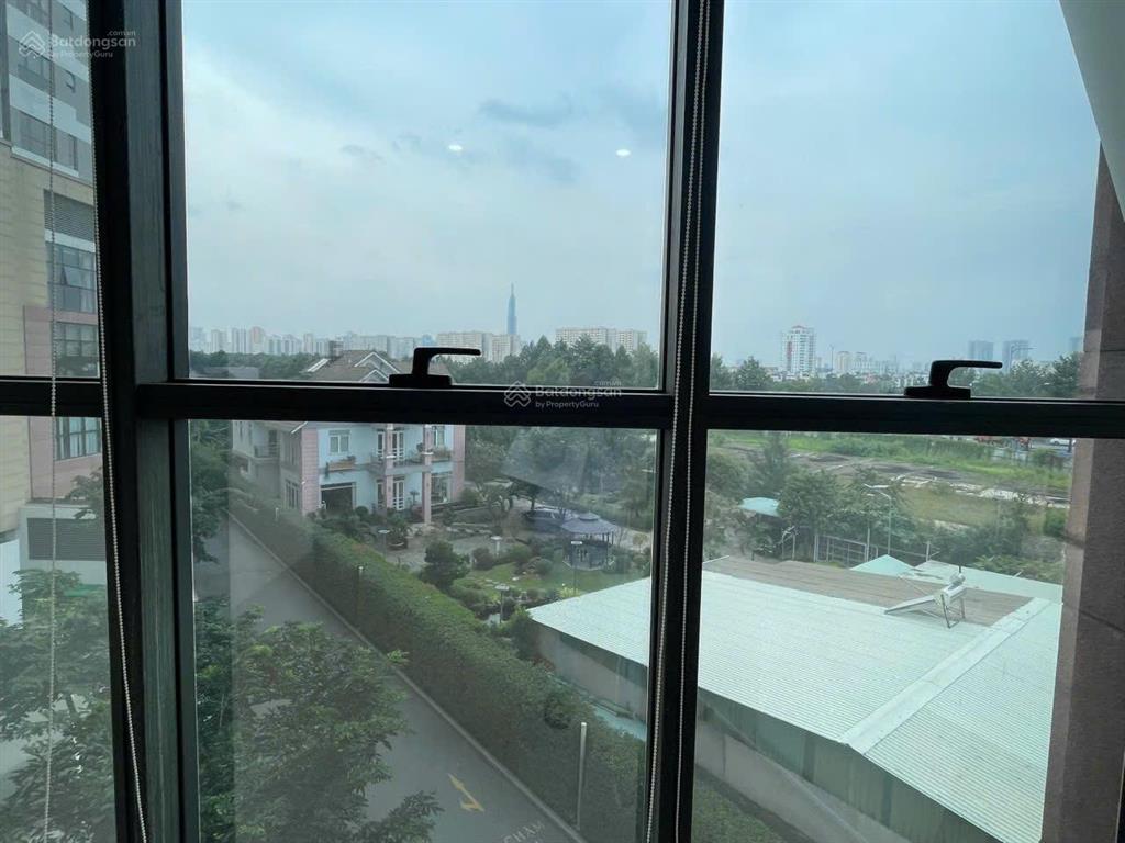 The sun avenue  cho thuê căn góc officetel 2 mặt kính riêng tư, giá chỉ 12,5 triệu/th