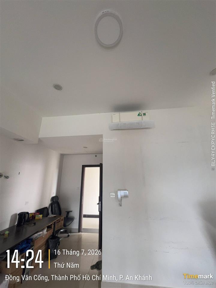 The sun avenue  cho thuê căn góc officetel 2 mặt kính riêng tư, giá chỉ 12,5 triệu/th