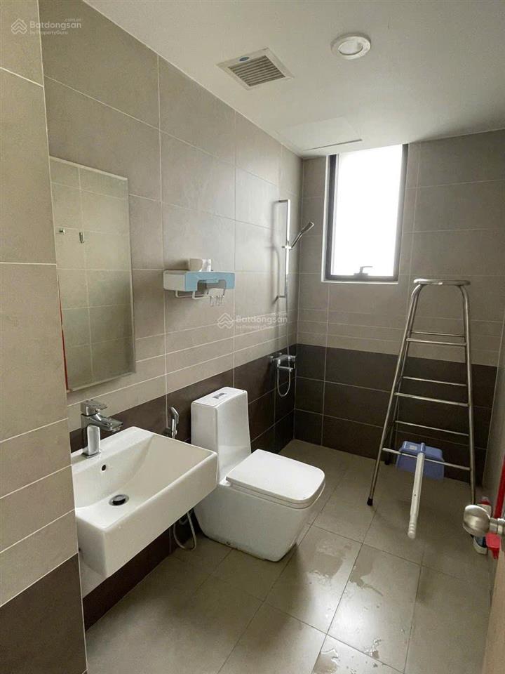 The sun avenue  cho thuê căn góc officetel 2 mặt kính riêng tư, giá chỉ 12,5 triệu/th