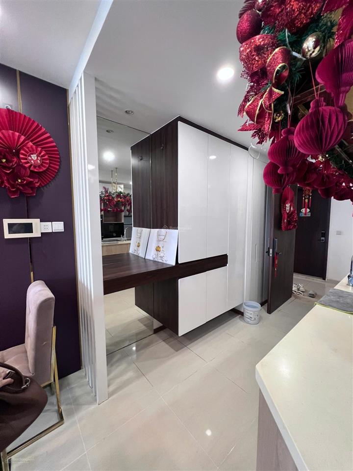 Bán nhanh trong t8, căn 2pn view sông q1 có gu  one verandah  7,75 tỷ bao hết thuế phí sang tên