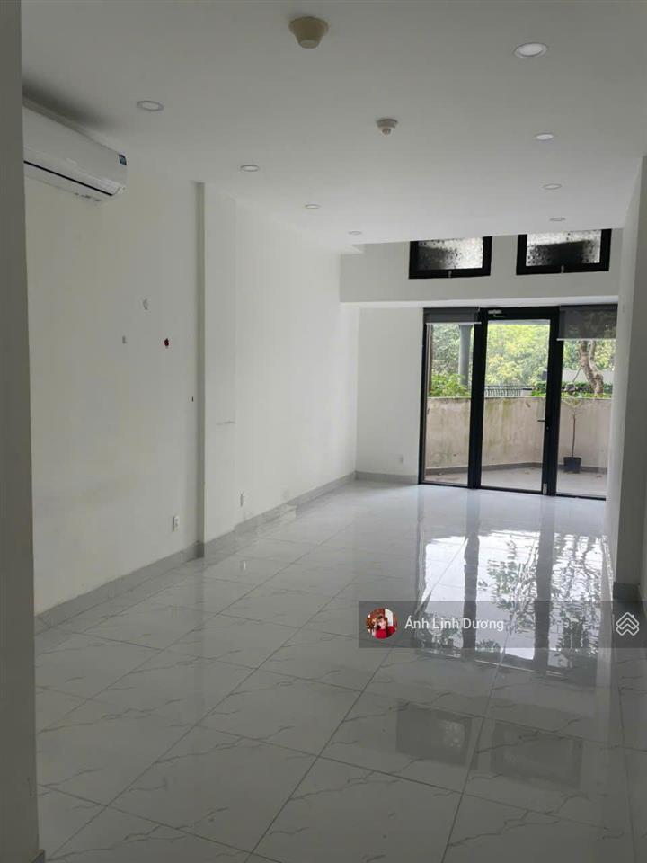 Cho thuê officetel, văn phòng ban công sân vườn  the sun avenue