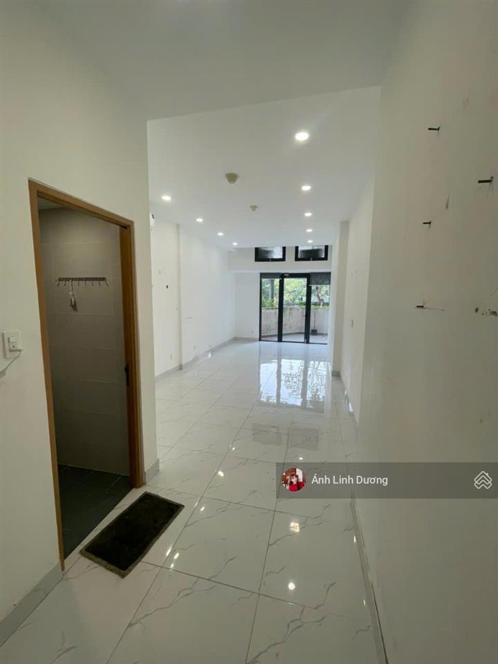 Cho thuê officetel, văn phòng ban công sân vườn  the sun avenue