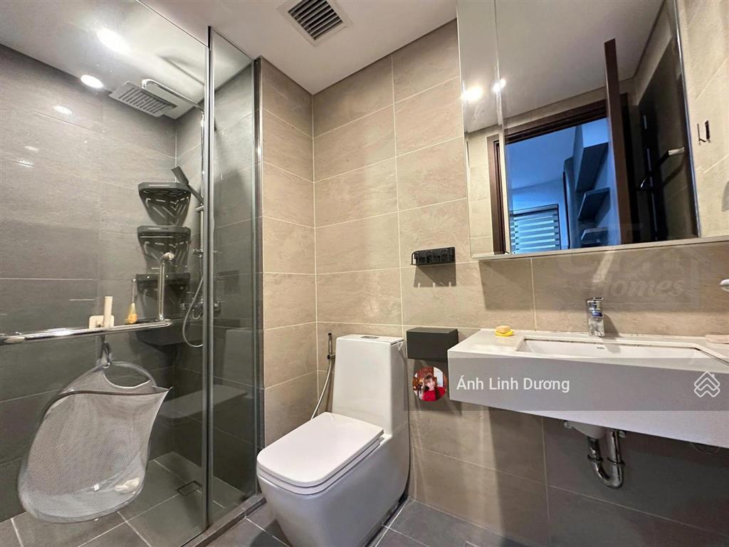 Nội thất mới 100%, cho thuê nhanh căn 2pn tháp soliel, view trực diện sông sài gòn  one verandah