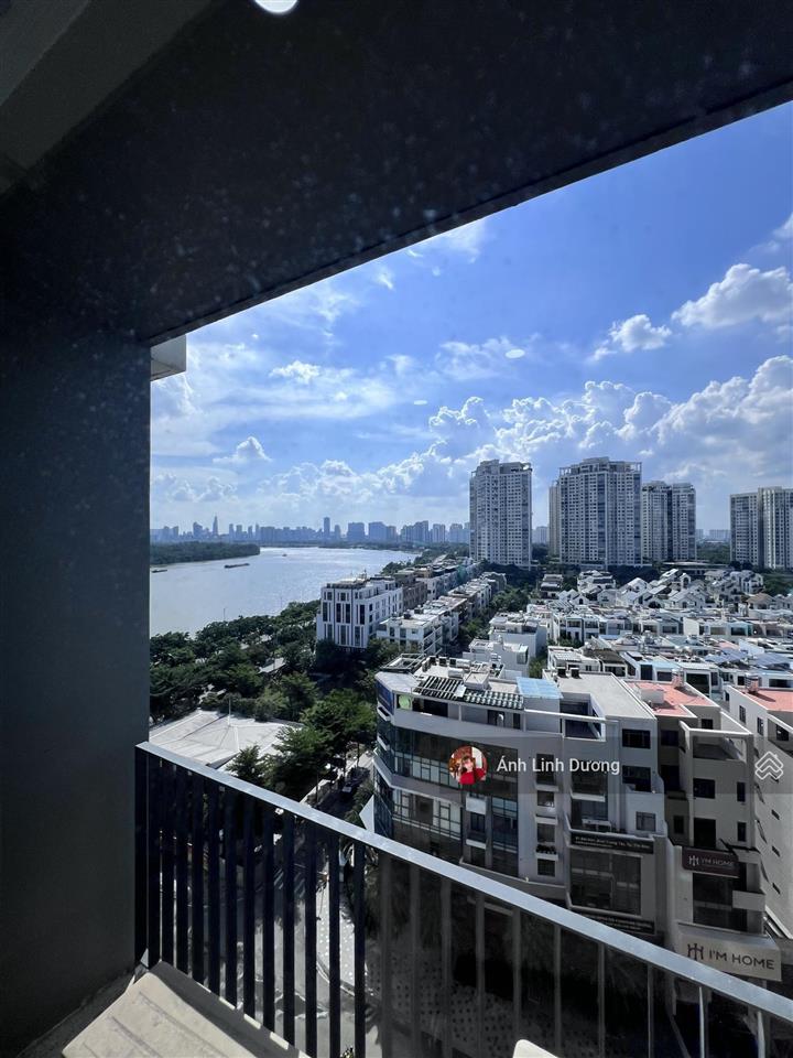 Nội thất mới 100%, cho thuê nhanh căn 2pn tháp soliel, view trực diện sông sài gòn  one verandah