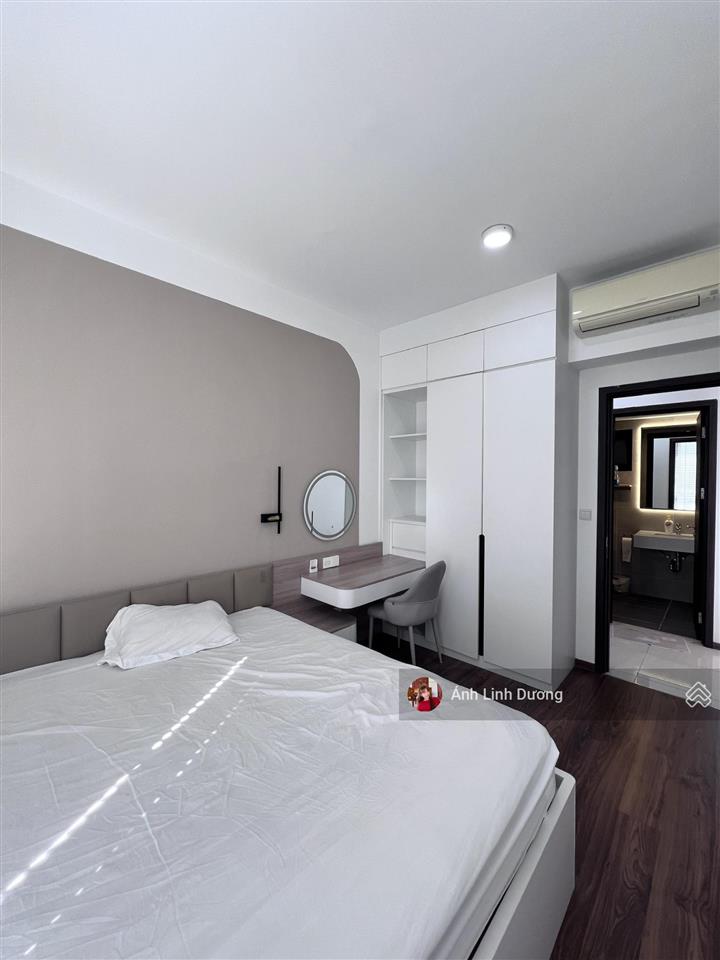 Nội thất mới 100%, cho thuê nhanh căn 2pn tháp soliel, view trực diện sông sài gòn  one verandah