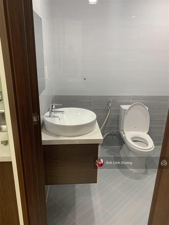 Bán officetel 48m2 giá chỉ 4.05 tỷ bao hết  the sun avenue. sẵn sổ hồng lâu dài