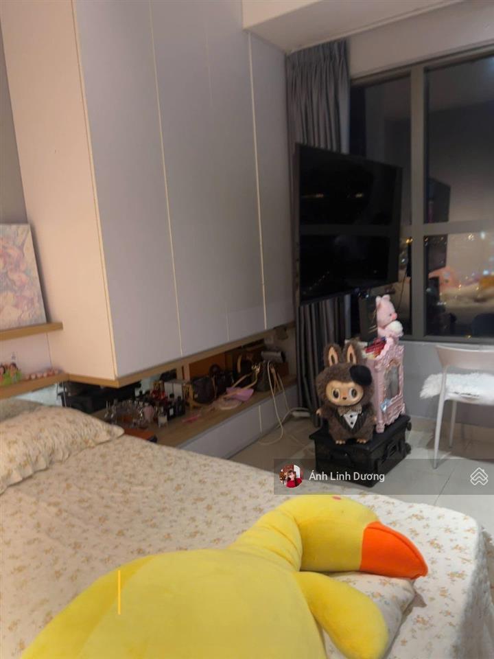 Cho thuê studio full nội thất xịn, lầu cao ban công đông nam thoáng mát  the sun avenue  12tr/th