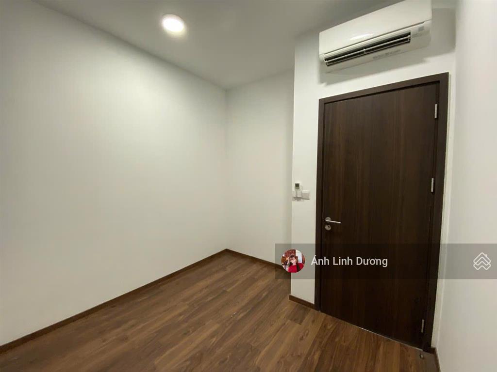 One verandah  bán căn 2pn giá tốt  7,6 tỷ bao hết, không có căn thứ 2. sổ hồng sẵn