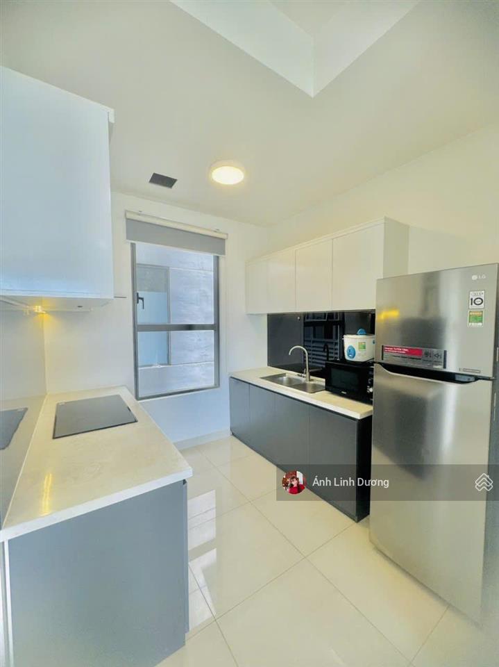 Cho thuê căn góc 3pn, tháp trung tâm s5  the sun avenue giá chỉ 21 triệu, trống sẵn vào ngay