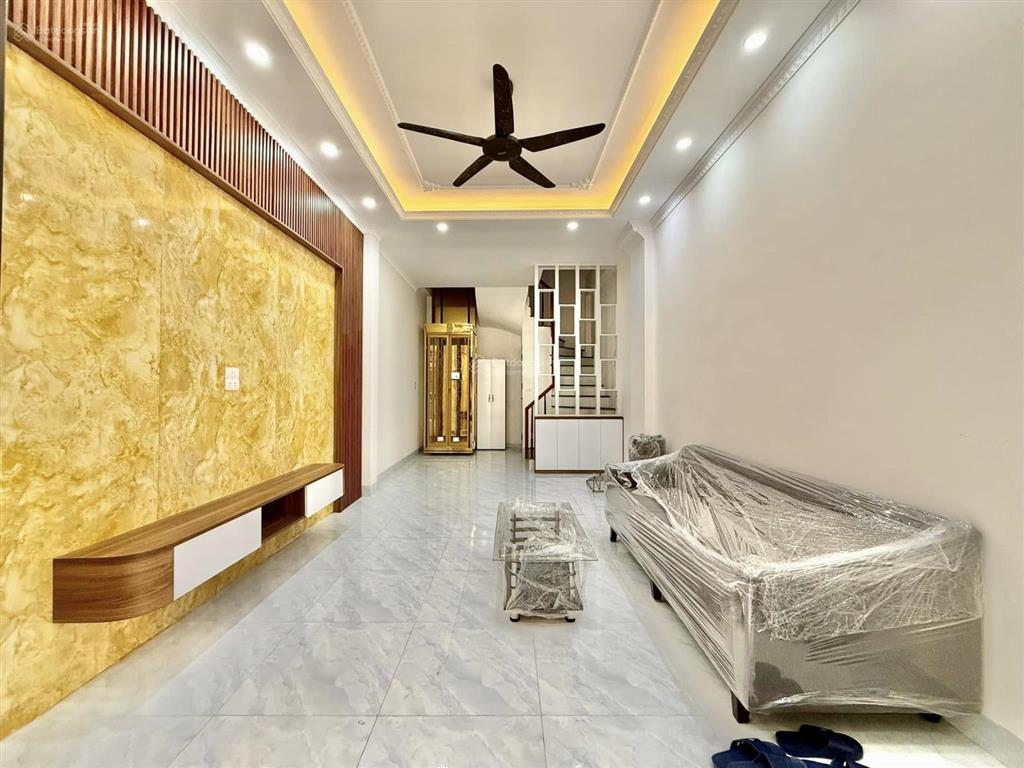 Lò đúc  01 nhà ra phố  36m²  5 tầng thang máy  chỉ 10 tỷ