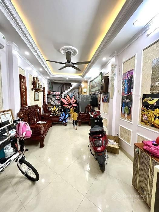 Lê thanh nghị  32m2  nhà dân xây  5 tầng 2 mặt thoáng  chỉ 8 tỷ 4