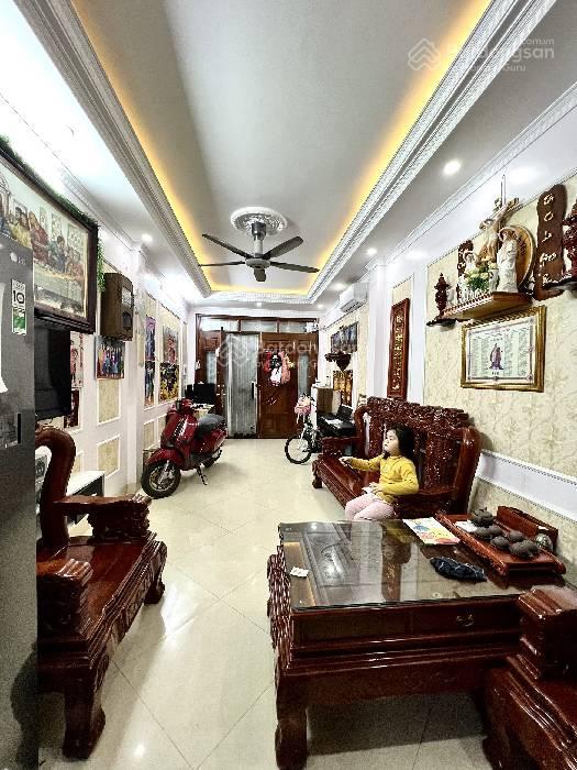 Lê thanh nghị  32m2  nhà dân xây  5 tầng 2 mặt thoáng  chỉ 8 tỷ 4