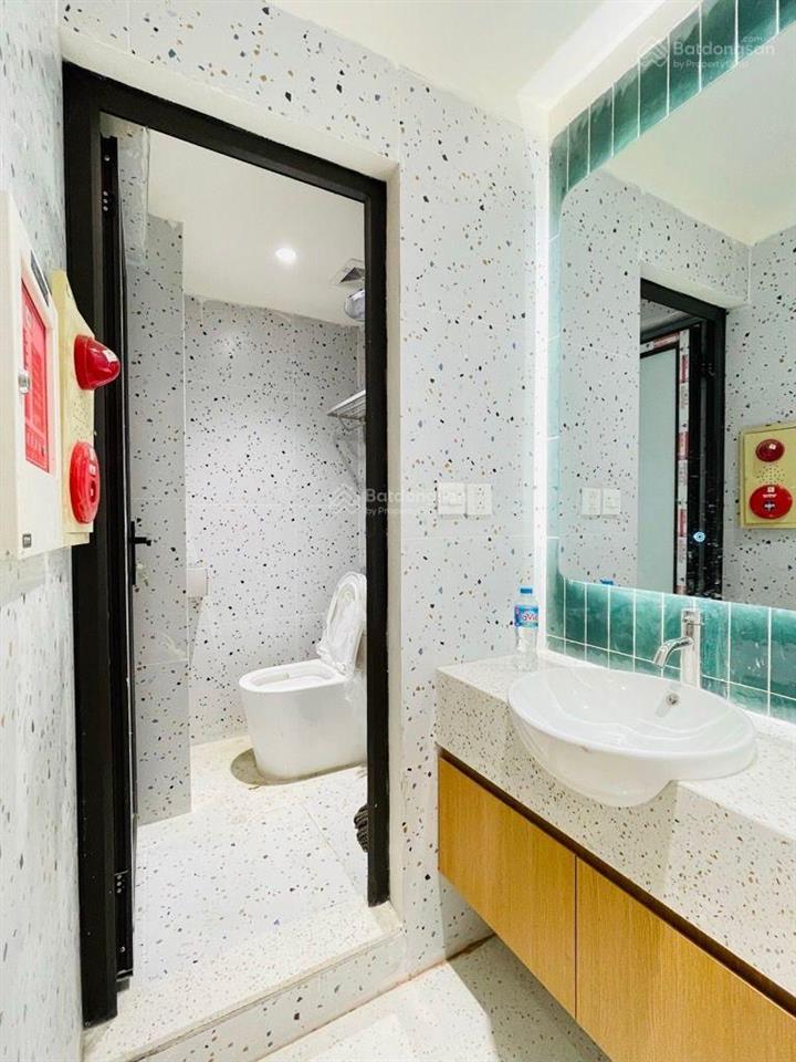 Lê đại hành  52m2  10m ra phố  5 phòng  full nội thất  chỉ 9 tỷ 9