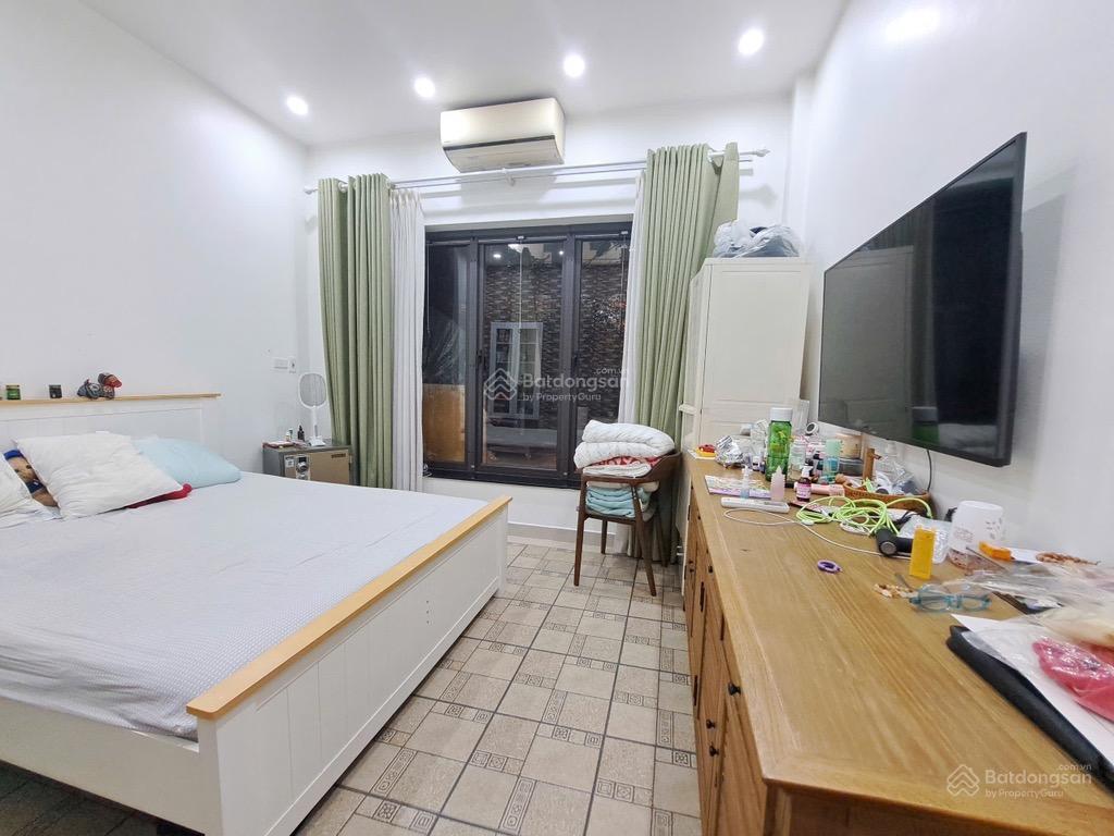 Tạ quang bửu  10m ra mặt phố  nhà đẹp  50m2  chỉ 13 tỷ 5