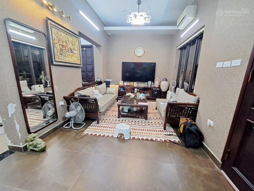 Tạ quang bửu  10m ra mặt phố  nhà đẹp  50m2  chỉ 13 tỷ 5