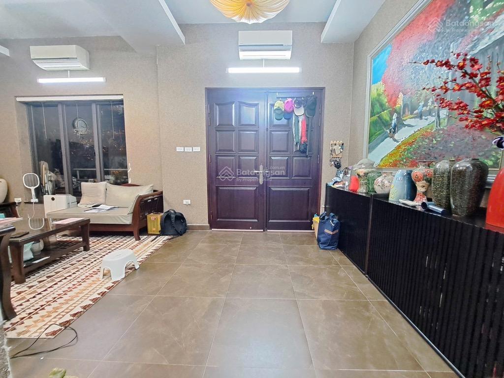 Tạ quang bửu  10m ra mặt phố  nhà đẹp  50m2  chỉ 13 tỷ 5