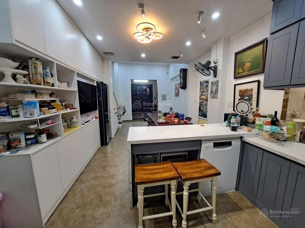 Tạ quang bửu  10m ra mặt phố  nhà đẹp  50m2  chỉ 13 tỷ 5