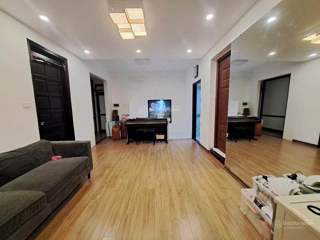 Tạ quang bửu  10m ra mặt phố  nhà đẹp  50m2  chỉ 13 tỷ 5