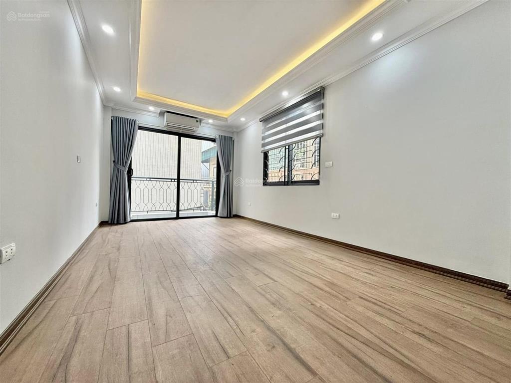 Lê thanh nghị  10m ra phố  45m2  5 tầng  thang máy  chỉ 12 tỷ