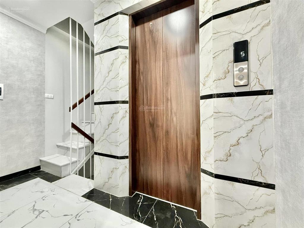 Lê thanh nghị  10m ra phố  45m2  5 tầng  thang máy  chỉ 12 tỷ