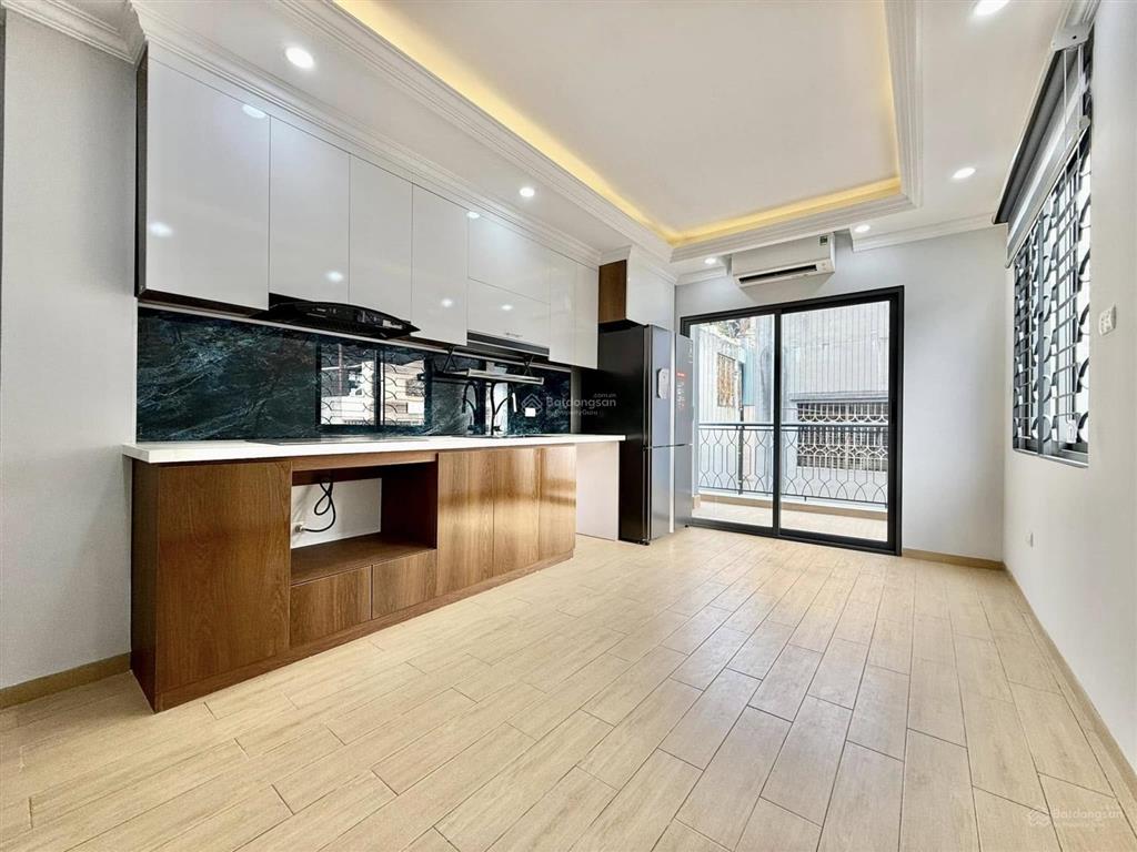 Lê thanh nghị  10m ra phố  45m2  5 tầng  thang máy  chỉ 12 tỷ