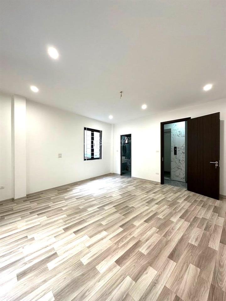 Lò đúc  45m2  nhà mới 5 tầng thang máy  chỉ 12 tỷ