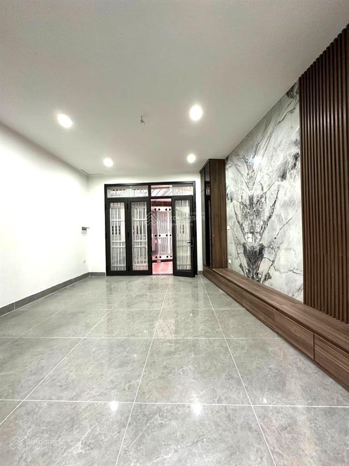 Lò đúc  45m2  nhà mới 5 tầng thang máy  chỉ 12 tỷ