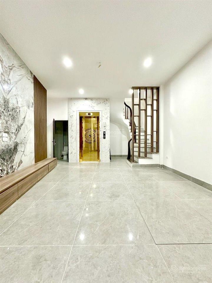 Lò đúc  45m2  nhà mới 5 tầng thang máy  chỉ 12 tỷ
