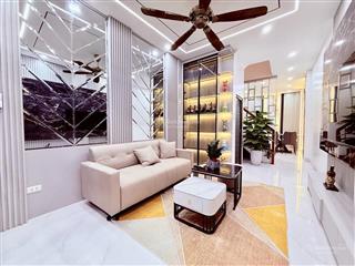 Hồng mai  lô góc 40m²  5 tầng  5 phòng  chỉ 9 tỷ 4