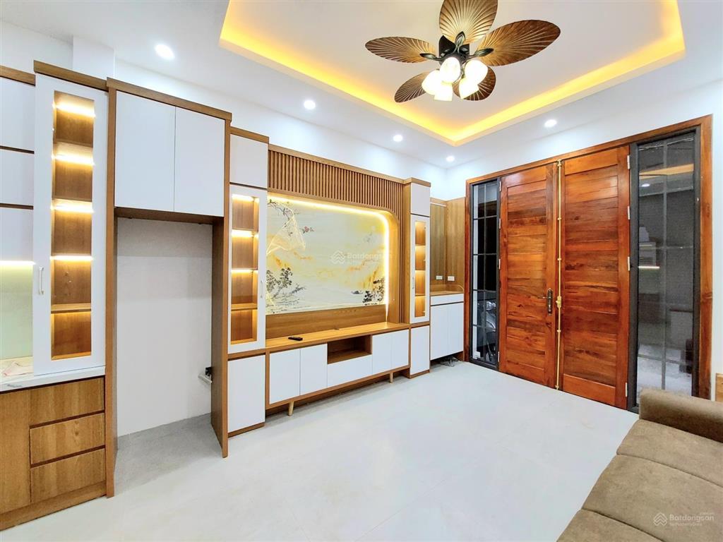 Lê quý đôn  ngõ ô tô kinh doanh  5 tầng full nội thất long lanh  chỉ 9 tỷ 2