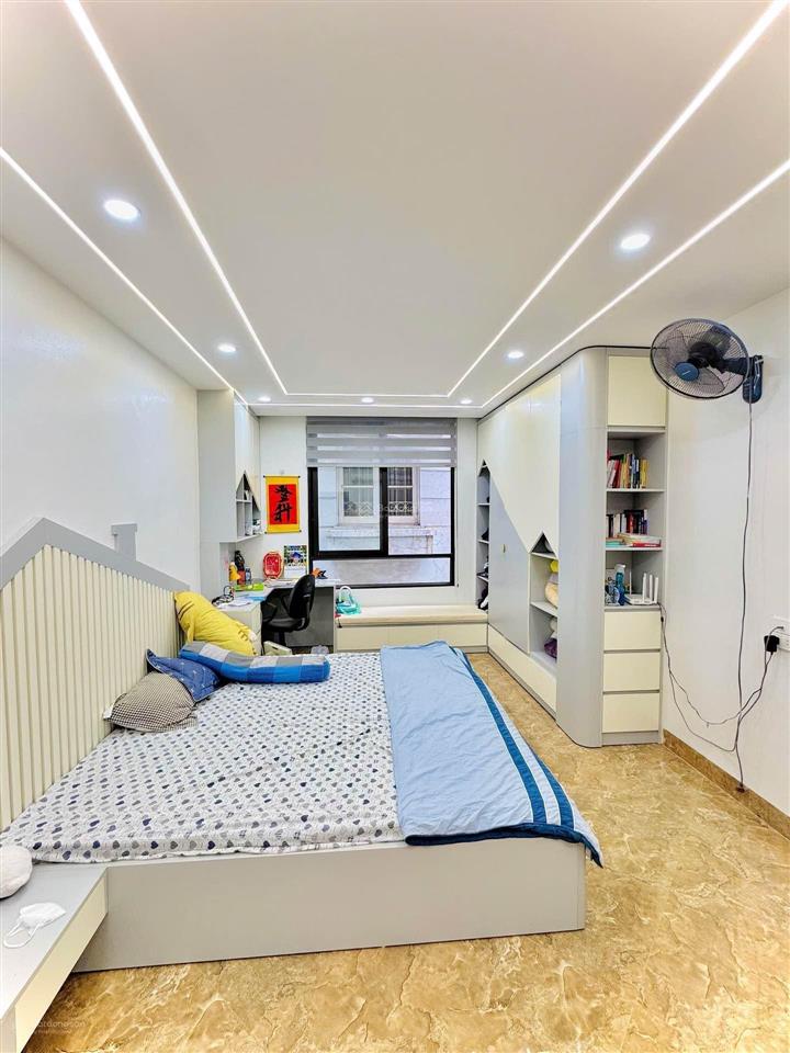 Võ thị sáu  phân lô 35m2  5 tầng  full nội thất  chỉ 10 tỷ 8