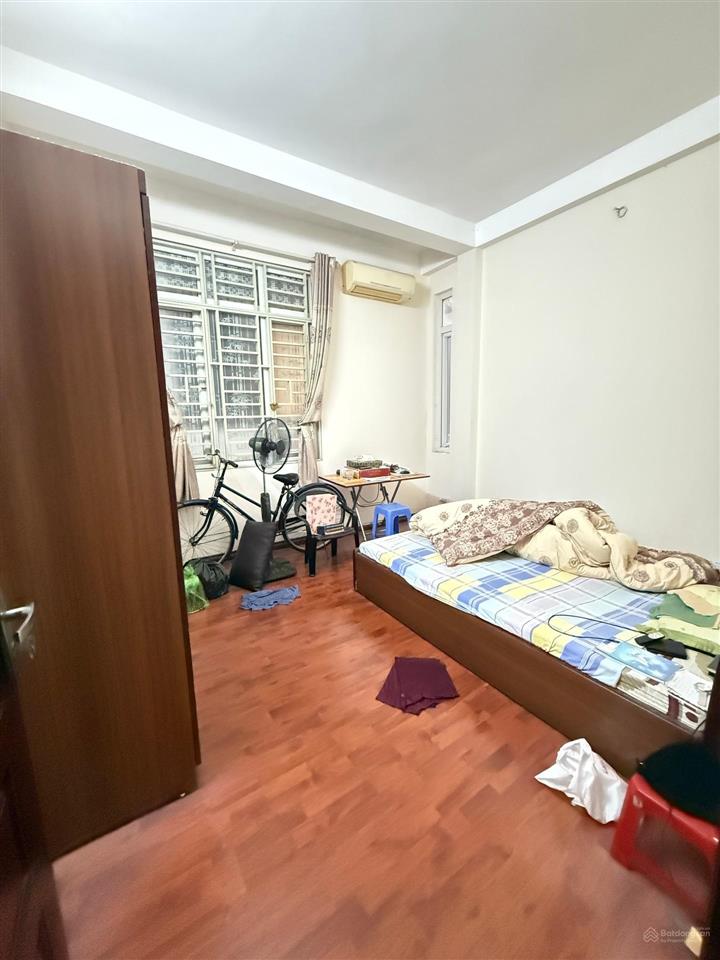 Võ thị sáu  10 bước ra mặt hồ  42m2  5 tầng  chỉ 11 tỷ