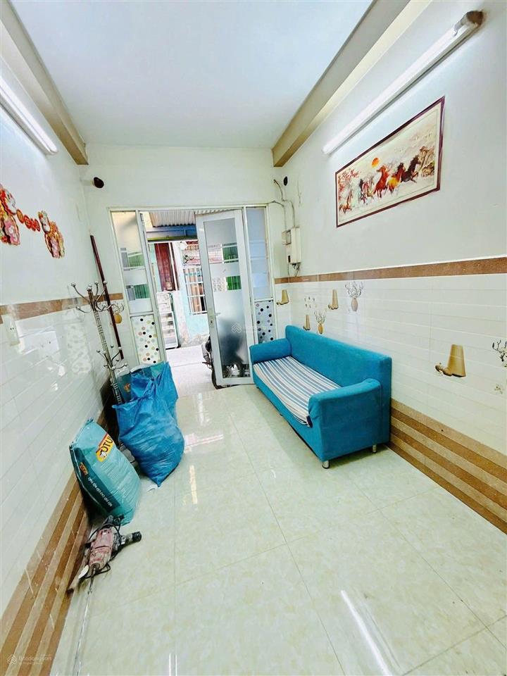 Bán nhà 3 lầu hẻm rộng 3m đường bình đông p14 q8