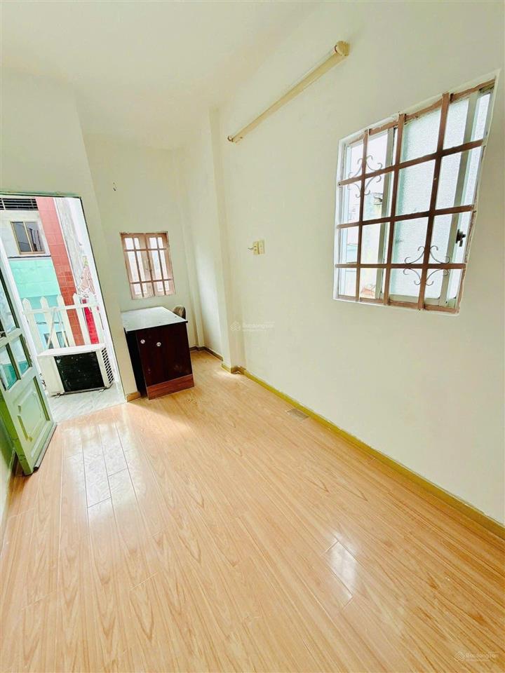 Bán nhà 3 lầu hẻm rộng 3m đường bình đông p14 q8