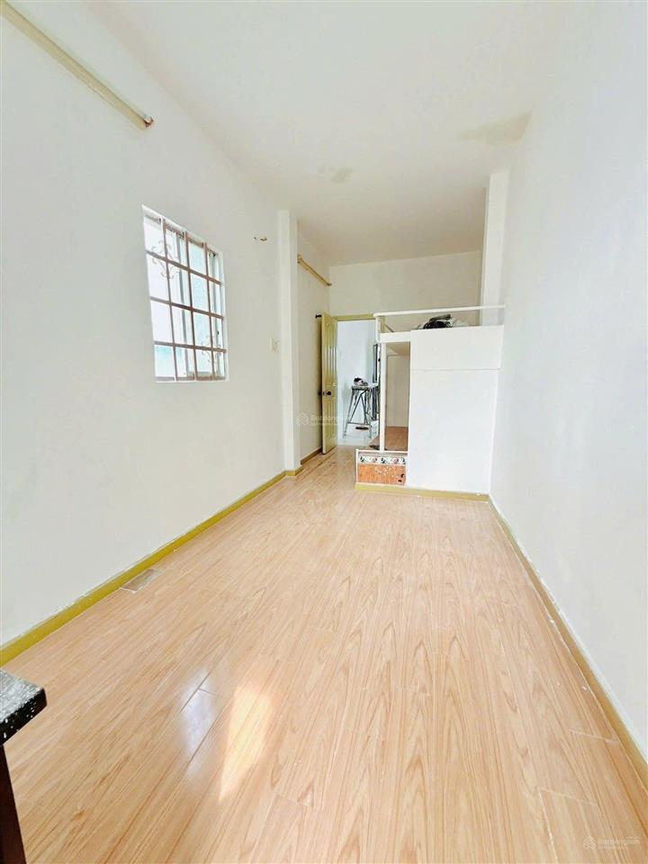 Bán nhà 3 lầu hẻm rộng 3m đường bình đông p14 q8