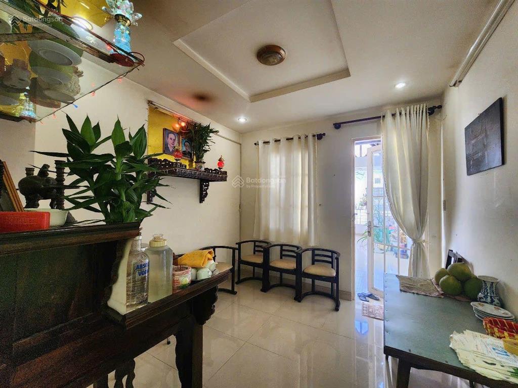 Bán nhà đẹp 3 lầu đường phạm thế hiển p4 q8