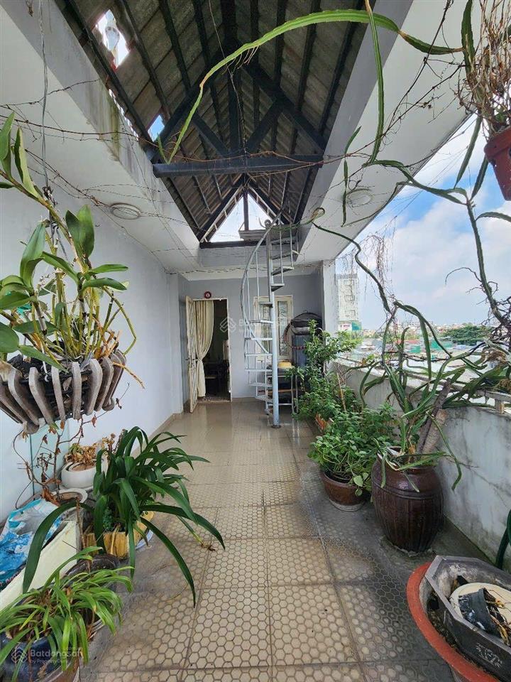 Bán nhà đẹp 3 lầu đường phạm thế hiển p4 q8