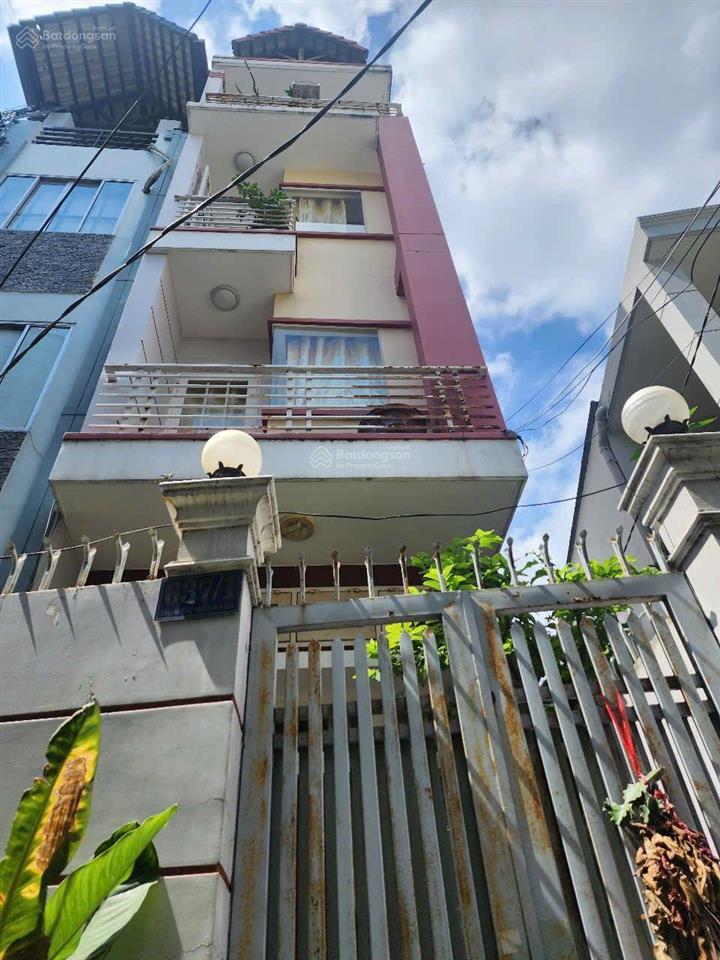 Bán nhà đẹp 3 lầu đường phạm thế hiển p4 q8