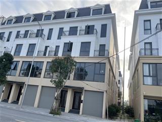 Căn liền kề xẻ khe view sông mã, trường cấp 2 central thanh hoá