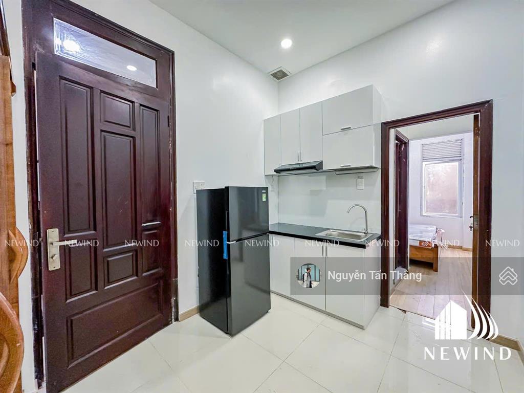 Cho thuê căn hộ mới xây tách bếp sát ufm (500m), kcx, secc, gần quận 1, quận 4, quận 4