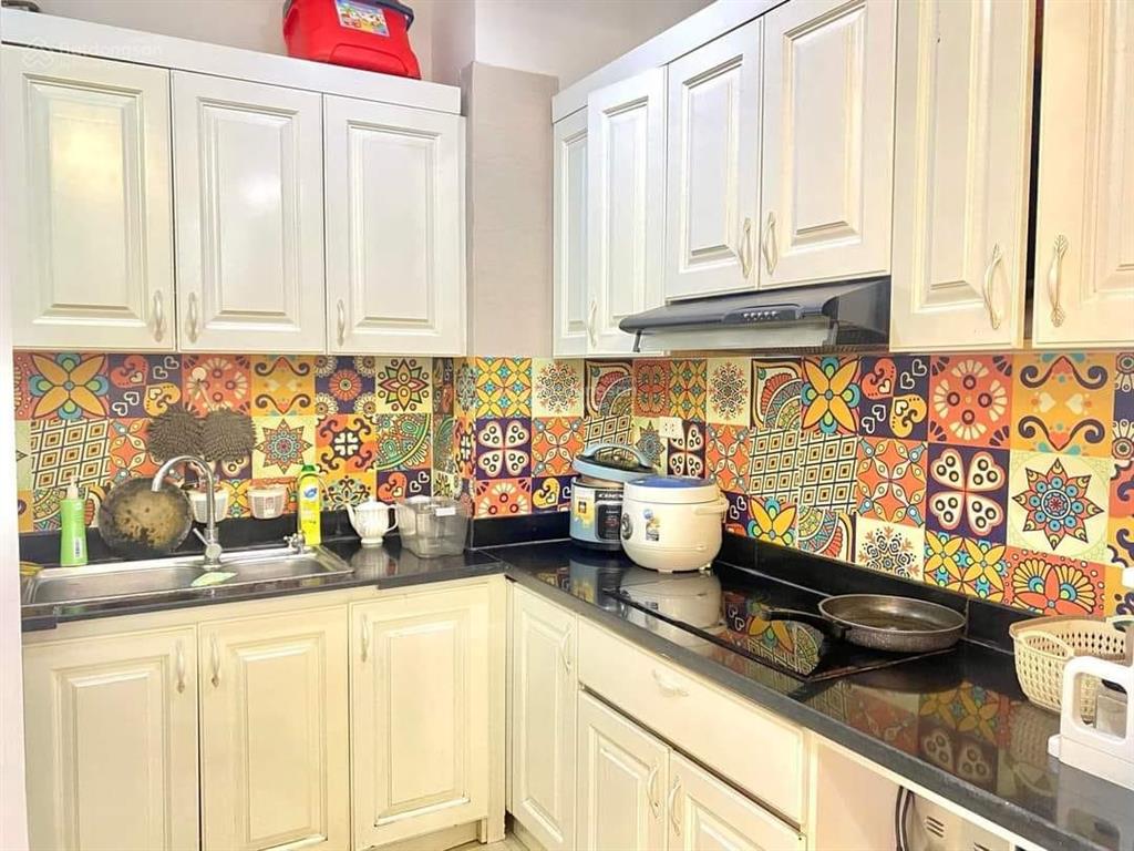 Cần bán gấp căn hộ 3pn, 3wc tại chung cư the pride, la khê, hà đông, nhà cửa rất đẹp và thoáng mát