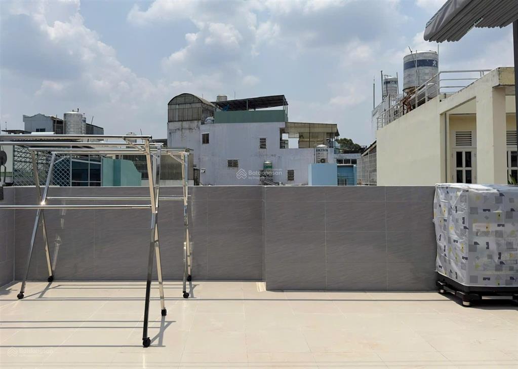 Bán nhà vĩnh viễn dt 5.5 x 10m 4 tầng 6pn cách mt 30m, giá chỉ hơn 7 tỷ