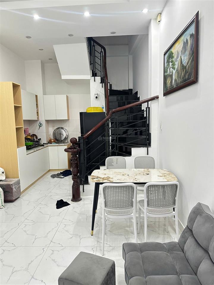 Chủ cần bán lý thái tổ 4x8m, 4 tầng btct 4pn, 30m ra mặt tiền chỉ nhỉnh 6,6 tỷ nhà ở ngay