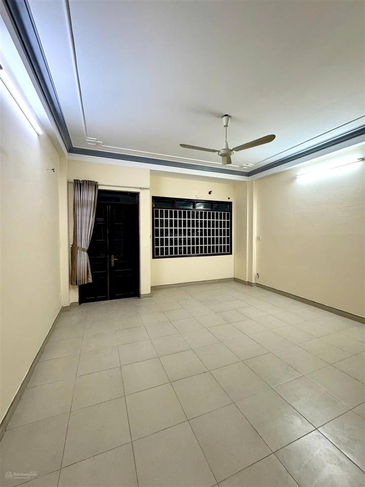 Nhà hẻm nhựa kd hậu giang, dt 4,1 x 13,9m, full nội thất góc 2mt, cách chợ minh phụng vài bước chân