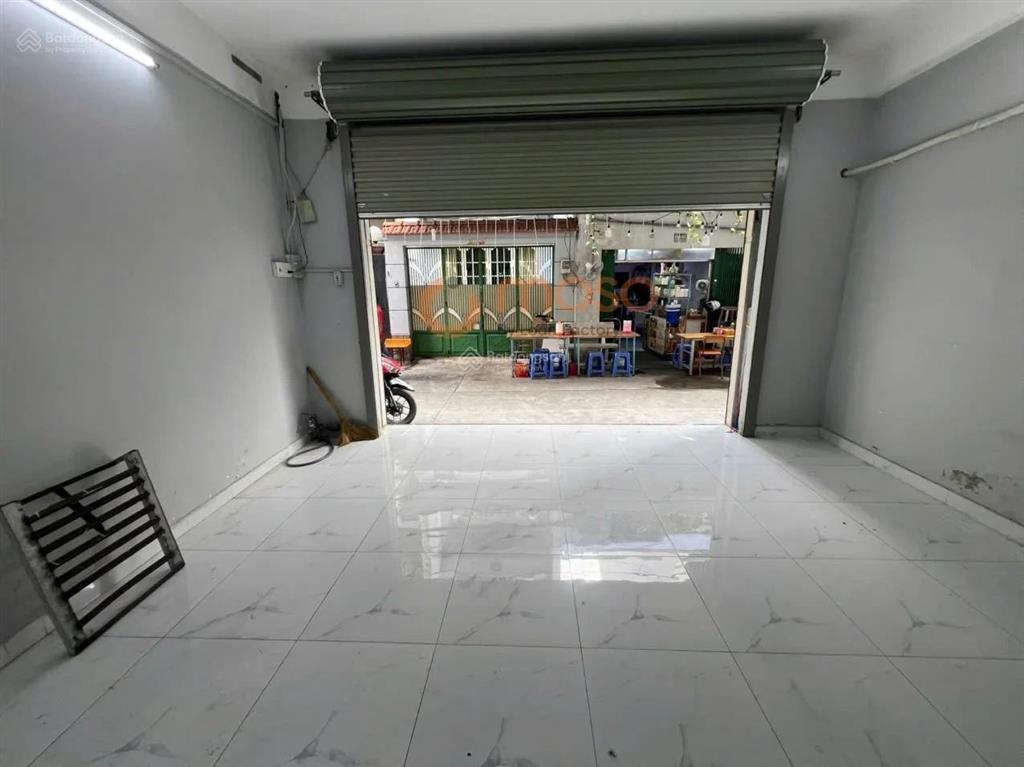 Giảm 1 tỷ gấp, lạc long quân ngang 5,2 x 13m, 2 phòng ngủ đang cho thuê 19tr/ tháng giá còn 7,x tỷ