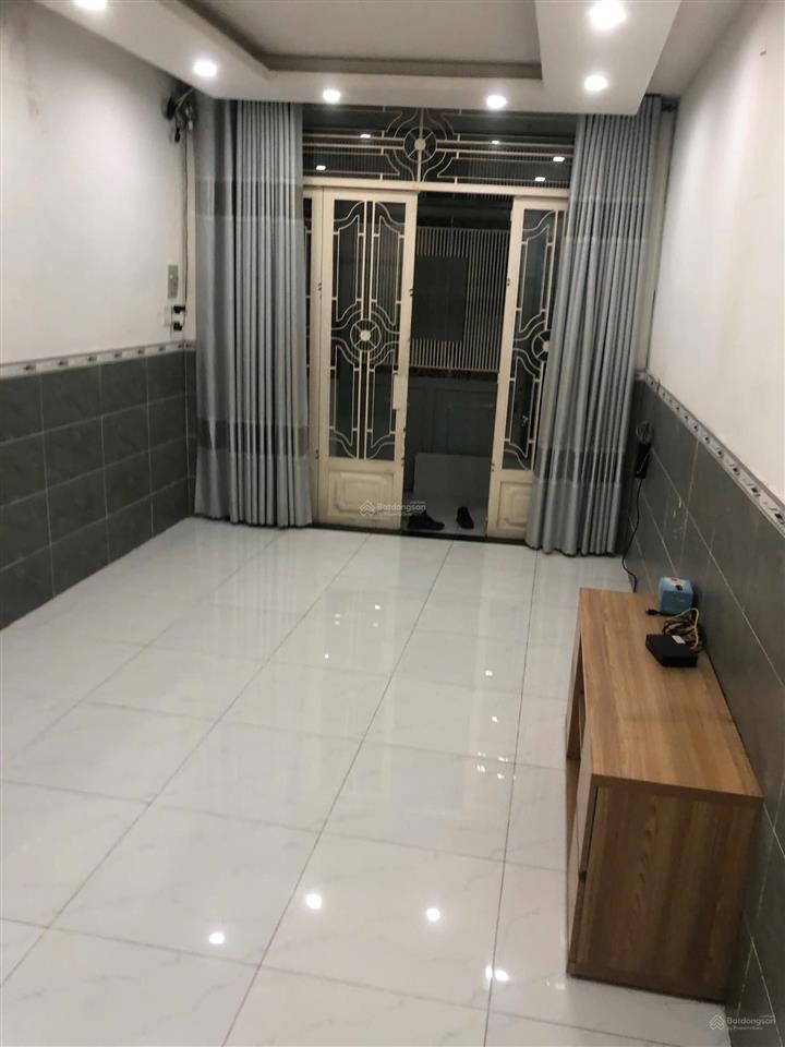 Bán nhà trung tâm quận 10  2 tầng sân thượng  2 mặt hẻm  ngang 3,5m